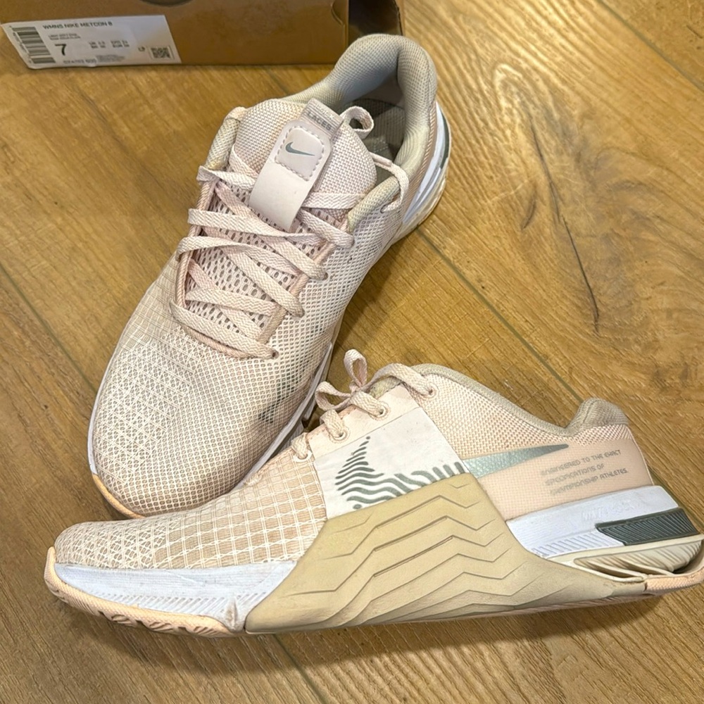 Nike metcon 8 women’s